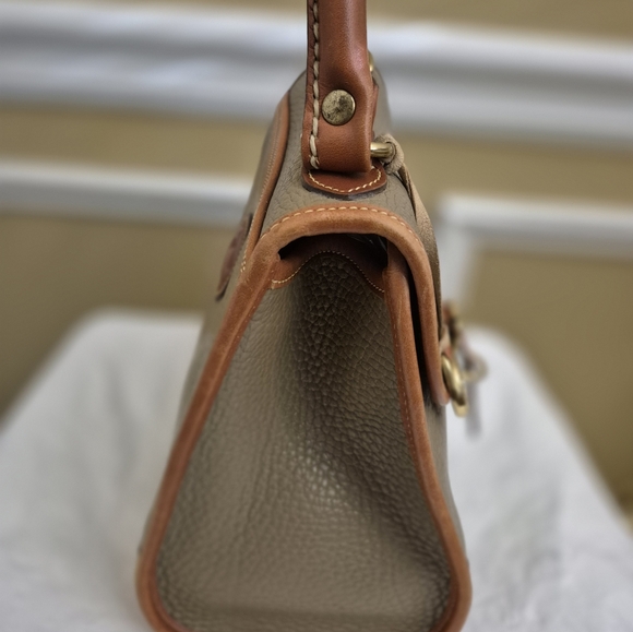 Dooney And Bourke Tan Pebbled Leather Top Handle Handbag - Picture 4 of 15